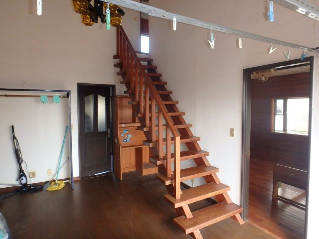 K0186H　河津町見高中古住宅の洋室