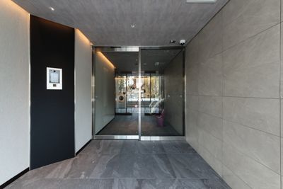 【エントランス】