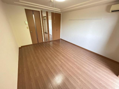 【内装】 | ヴェラ・フロレンス | 洋室