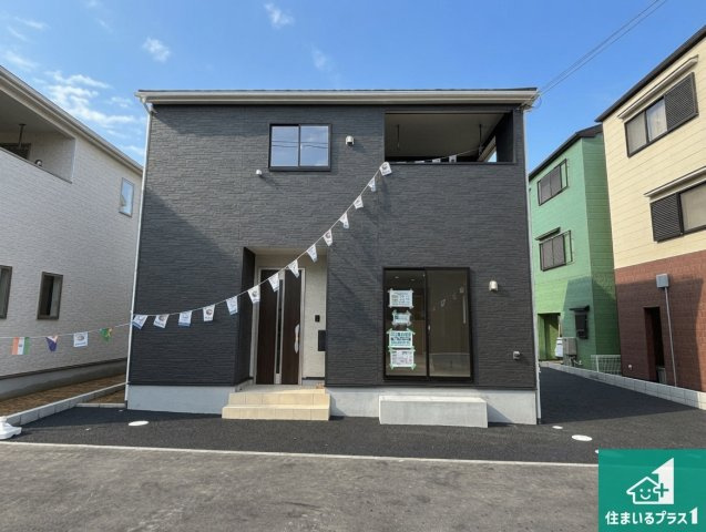 高槻市唐崎中　第3期　新築一戸建ての外観|お客様に長く安心して住んでいだだける事にこだわった家づくり！住んでからのアフターサービスにもしっかりと取り組んでいます！