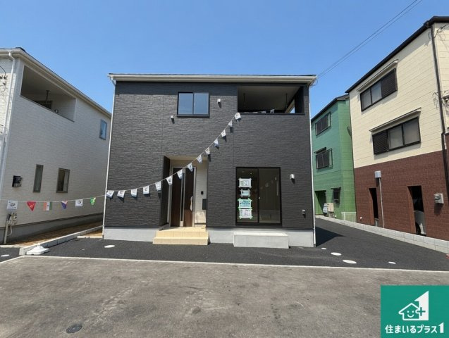 高槻市唐崎中　第3期　新築一戸建ての外観|安心の10年保証！外観を美しく保ち、雨水で汚れを落とします！気になることがありましたら、お気軽にお問い合わせください！