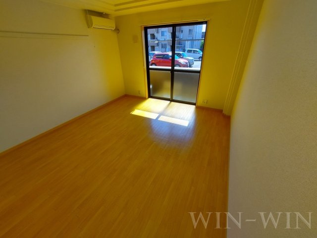 エルヴェ東小向Ⅰの居間・リビング