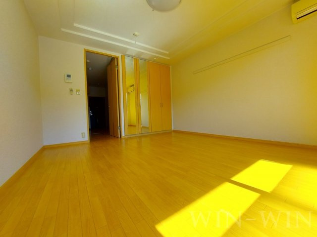 エルヴェ東小向Ⅰの居間・リビング