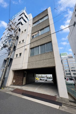 東区東桜2丁目空きビルの外観