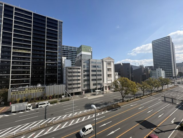 東区東桜2丁目空きビルの展望