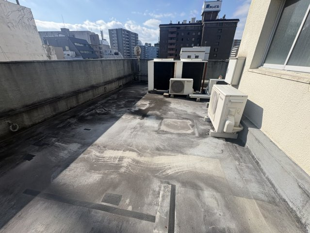 東区東桜2丁目空きビルのその他共用部分|屋上