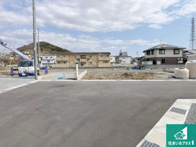 揖保郡太子町佐用岡　新築一戸建ての外観|周辺は落ち着いた街並みの住宅地！子育てがしやすい住環境です！まだ未完成ですが、現地でしかわからない事もございます。是非一度ご覧ください。