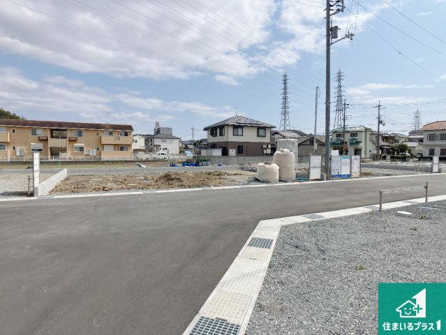 揖保郡太子町佐用岡　新築一戸建ての外観|周辺は落ち着いた街並みの住宅地！子育てがしやすい住環境です！まだ未完成ですが、現地でしかわからない事もございます。是非一度ご覧ください。