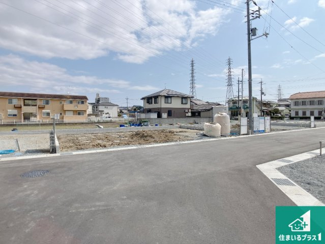 揖保郡太子町佐用岡　新築一戸建ての外観|周辺は落ち着いた街並みの住宅地！子育てがしやすい住環境です！まだ未完成ですが、現地でしかわからない事もございます。是非一度ご覧ください。