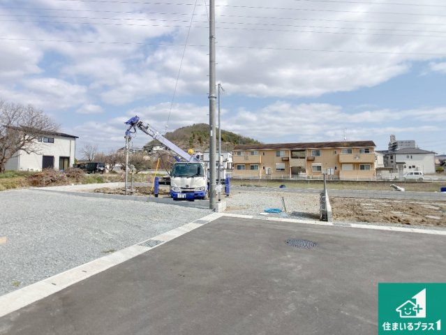 揖保郡太子町佐用岡　新築一戸建ての外観|周辺は落ち着いた街並みの住宅地！子育てがしやすい住環境です！まだ未完成ですが、現地でしかわからない事もございます。是非一度ご覧ください。
