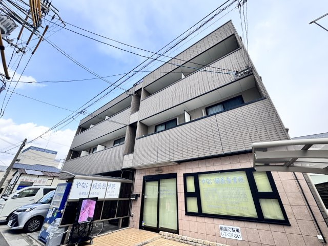 ウインズタックⅡの外観|長岡天神駅徒歩5分。生活施設が徒歩圏内に揃う鉄骨造の3階建
