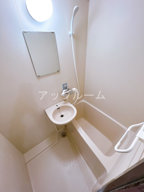 コーポアスナロの浴室