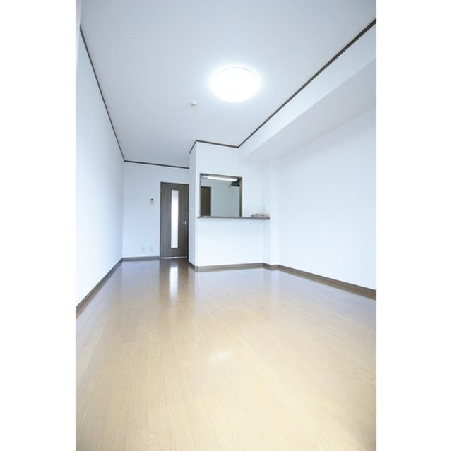 アムール 久々田 の居間・リビング