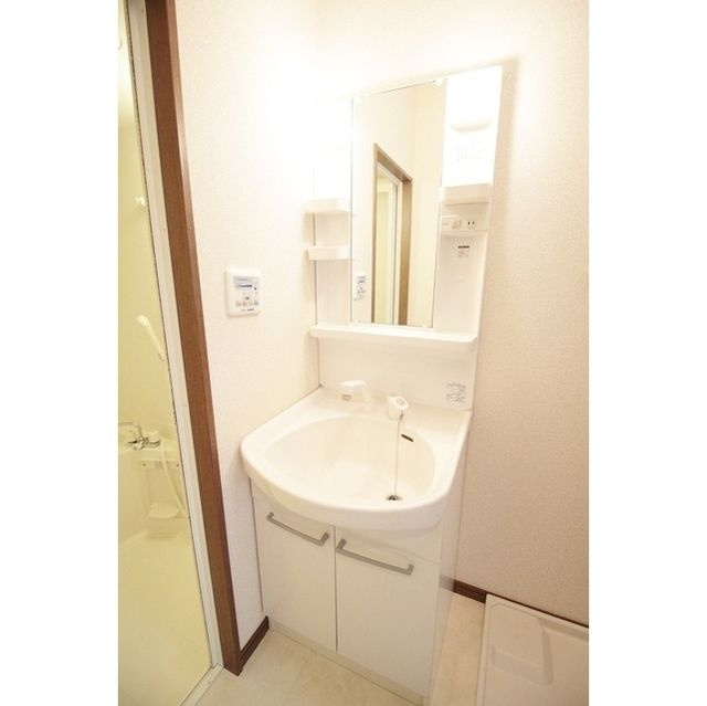 アムール 久々田 の独立洗面台