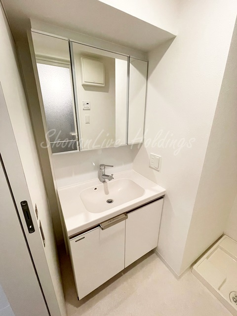 リヴシティ横濱関内弐番館の洗面所|人気の独立洗面台♪