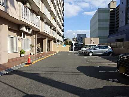 パストラルハイム宇品の駐車場