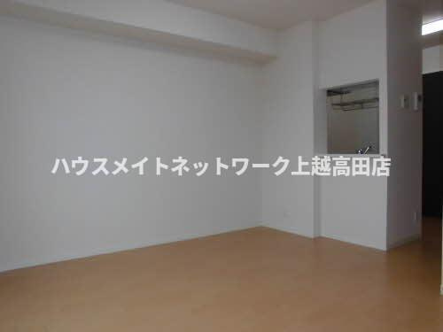 エーデルハイムの居間・リビング|洋室