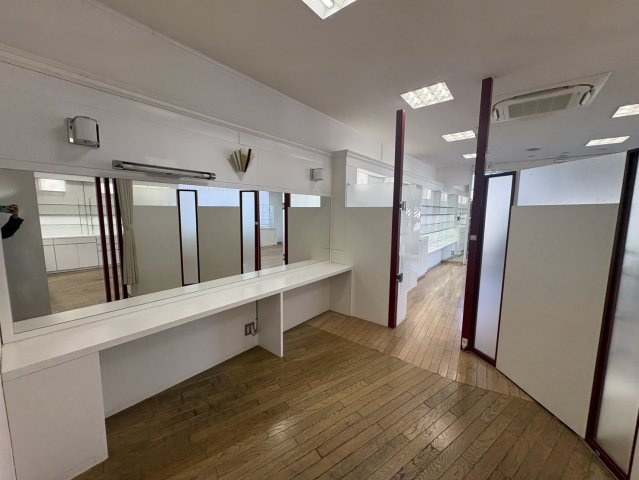 【内装】 | 店舗部分