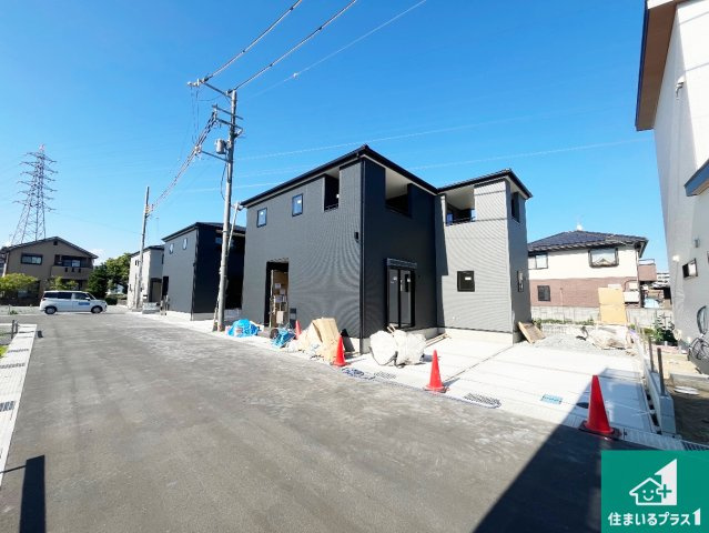 揖保郡太子町佐用岡　新築一戸建ての前面道路含む現地写真|周辺は落ち着いた街並みの住宅地！子育てがしやすい住環境です！まだ未完成ですが、現地でしかわからない事もございます。是非一度ご覧ください。