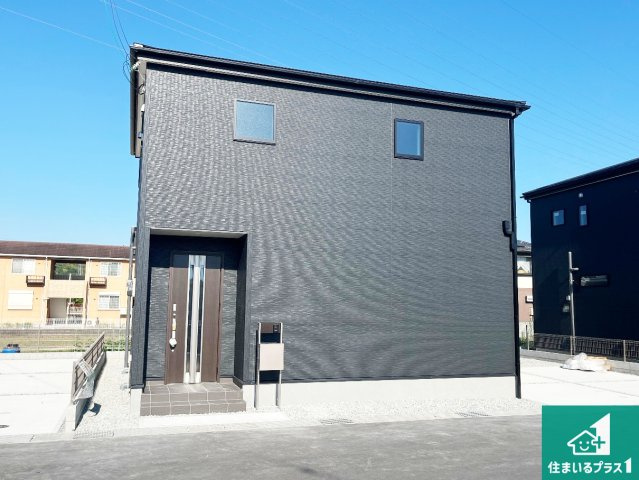 揖保郡太子町佐用岡　新築一戸建ての外観|周辺は落ち着いた街並みの住宅地！子育てがしやすい住環境です！まだ未完成ですが、現地でしかわからない事もございます。是非一度ご覧ください。
