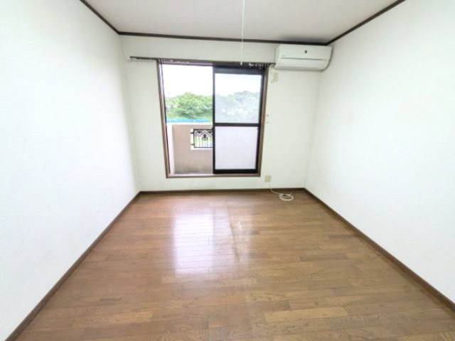 泉佐野市上之郷　中古戸建の洋室