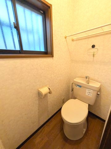 泉佐野市上之郷　中古戸建のトイレ|トイレも気になるポイント