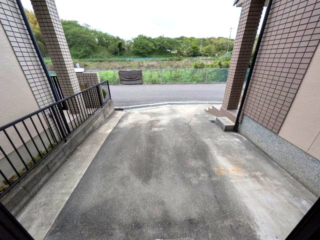 泉佐野市上之郷　中古戸建の駐車場|駐車場です