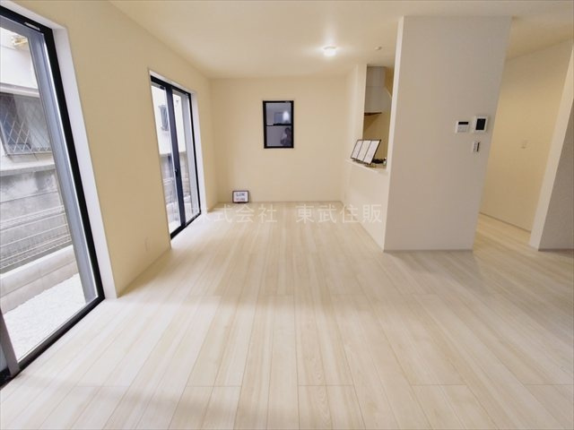 【居間・リビング】の画像