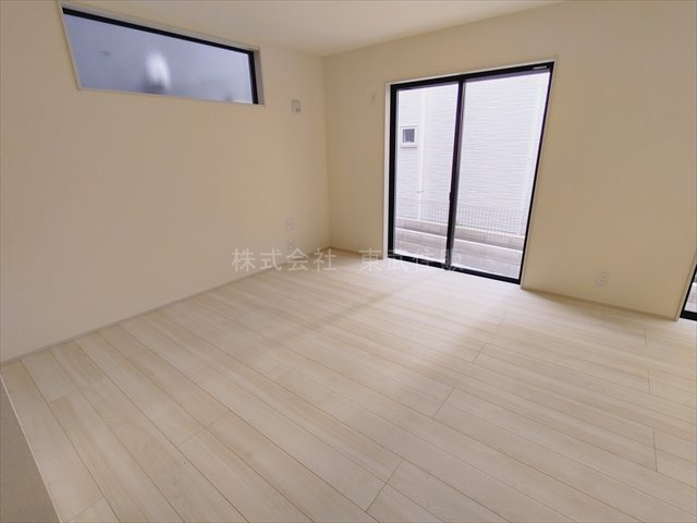 【居間・リビング】の画像