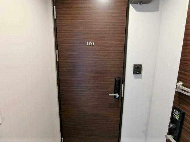 ＦＡＩＲＦＩＥＬＤ　ＣＯＴＴＡＧＥの玄関