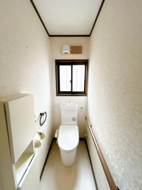 常陸太田市松栄町　中古戸建のトイレ