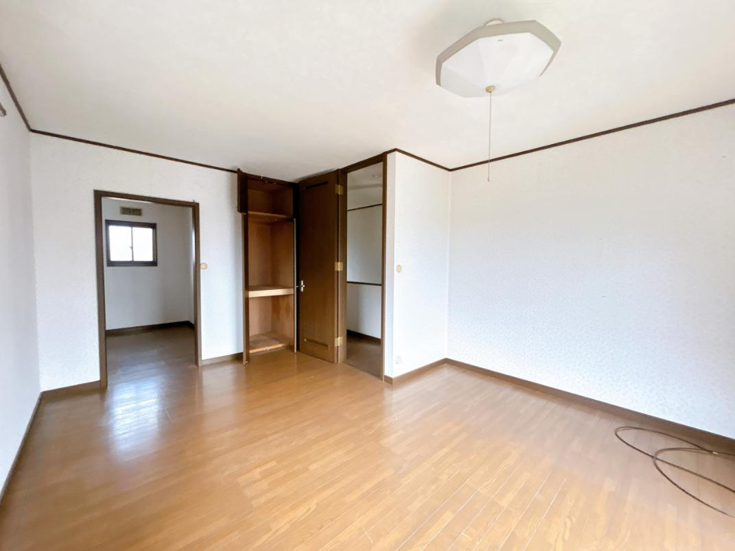 常陸太田市松栄町　中古戸建の洋室