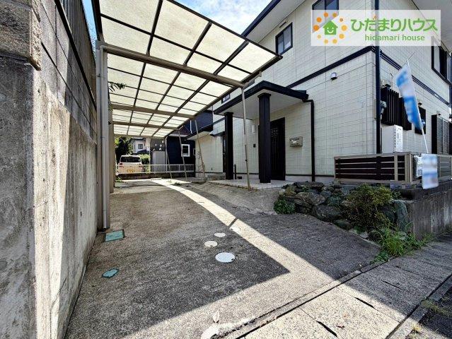 常陸太田市松栄町　中古戸建の庭|マイホームなら駐車場代がかかりません。しかも、自宅の駐車場で洗車ができます！今までコイン洗車に行っていた手間も省けて、節約にもつながります(^^♪