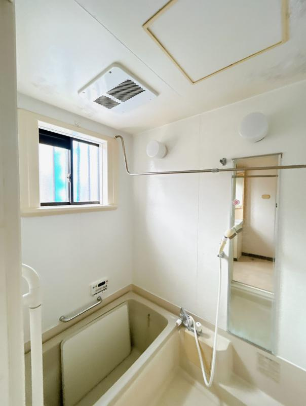 常陸太田市松栄町　中古戸建の浴室