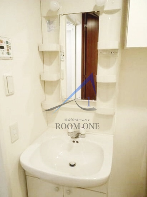 シャリオ本芝の洗面所|洗面台です。