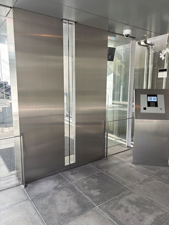 Ｂｒｉｌｌｉａ　Ｇｒａｎｄｅ　みなとみらいＯのエントランス|落ち着いたエントランスです