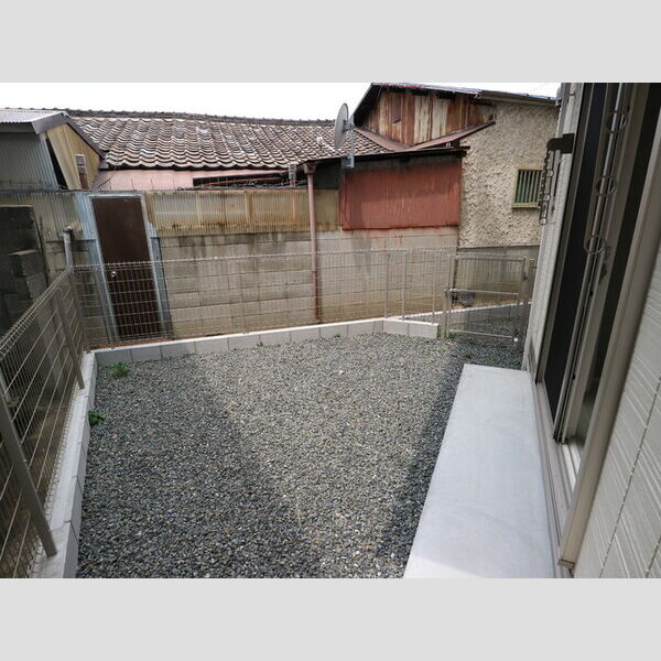 セレナヴィラ小阪Wの庭