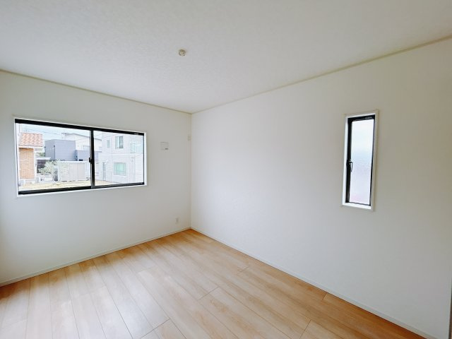 【新築戸建】高崎市金古町第16の洋室|■1階洋室（1号棟）｜子供部屋のメリットは「自立心を養うことができる」「自分で整理整頓できるようになる」そして、お子様が成長した際には「プライバシーを確保できる」といい事だらけ♪