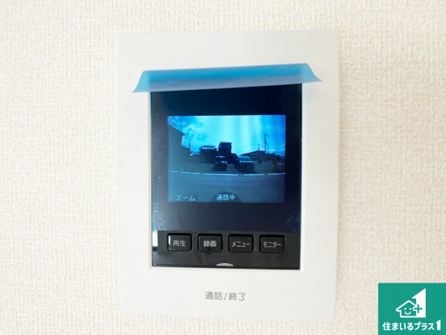 揖保郡太子町佐用岡　新築一戸建ての防犯設備|カラーモニターインターホン！声だけでなく来訪者の姿や顔がモニターで確認できるので、小さなお子様がいらっしゃるご家庭でも安心できます！