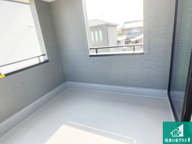 揖保郡太子町佐用岡　新築一戸建てのバルコニー|ワイドバルコニーは洗濯物を干すスペースが広いのでご家族が多くても安心！