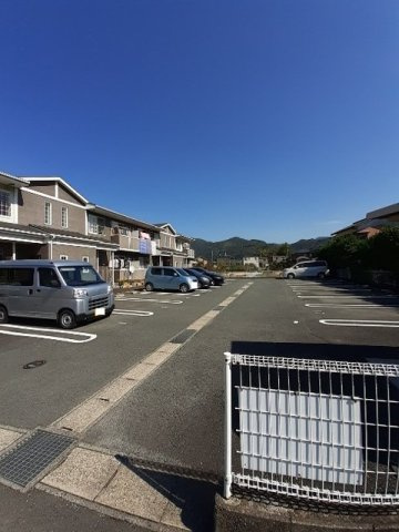 ミルクヴェッチの駐車場