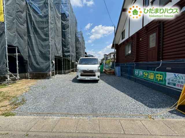 深谷市岡　第14期　新築一戸建て　ワイウッドコート　01の駐車場