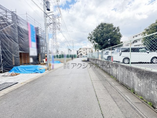 入間市大字下藤沢・全13棟　新築一戸建　12号棟の前面道路含む現地写真|現地写真（2026年3月27日撮影）