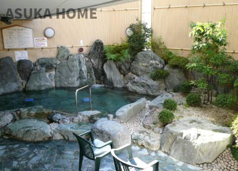 戸塚区汲沢７丁目戸建ての庭|葛の湯は駐車場も施設も広く、のんびりと過ごせますよ♪銭湯なので料金はリーズナブルなのも嬉しいですね♪