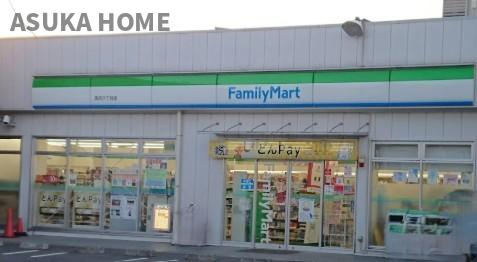 戸塚区汲沢７丁目戸建ての周辺|ファミリーマート 汲沢八丁目店が近くにあるので、ちょっとしたお買い物も便利です♪