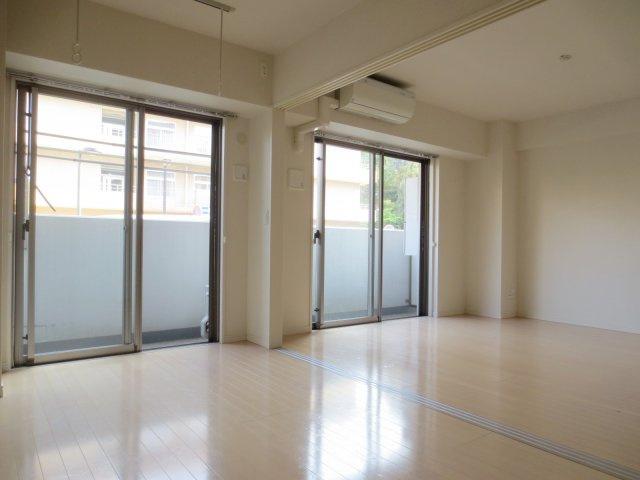 パークレジデンスの洋室|別号室の参考写真です。