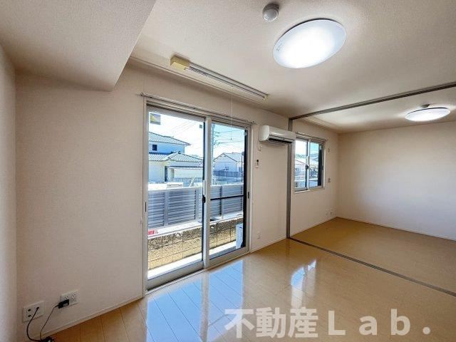 グランソレイユ　A棟の居間・リビング