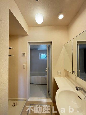 グランソレイユ　A棟の洗面所