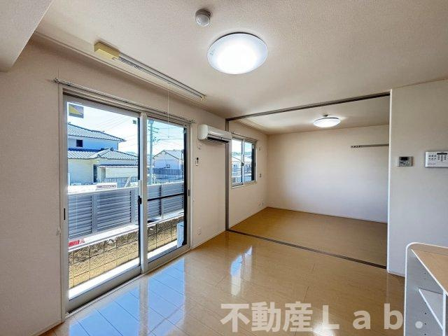 グランソレイユ　A棟の居間・リビング