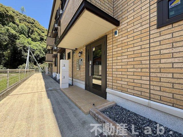 グランソレイユ　A棟のエントランス